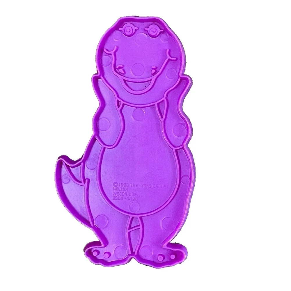 Barney & Baby Bop Cookie Cutters Wilton 1993 Set of 4 – Purple Dinosaur 90s Toy